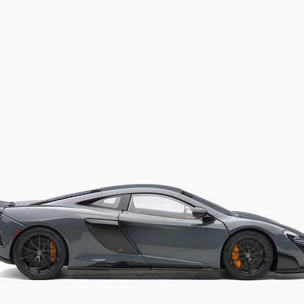 https://www.mydiecastcars.com/wp-content/uploads/2023/01/mclaren-675lt-gray-autoart-2.jpg