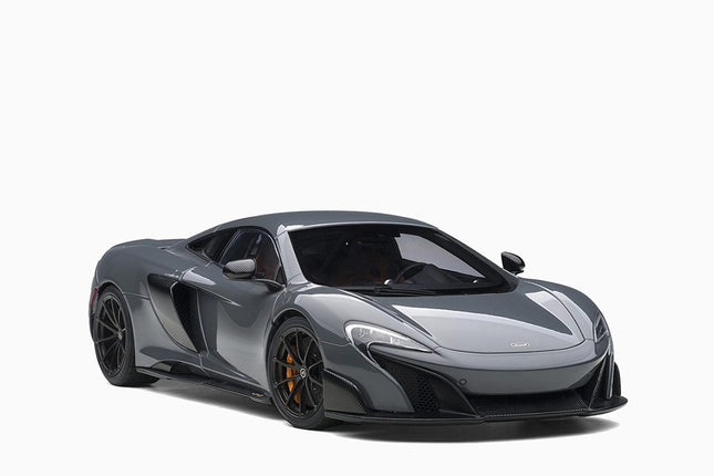 https://www.mydiecastcars.com/wp-content/uploads/2023/01/mclaren-675lt-gray-autoart-4.jpg