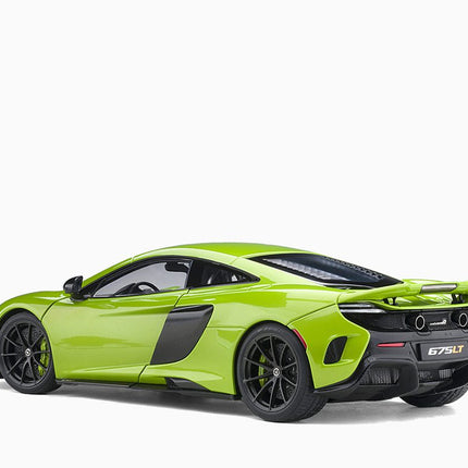 https://www.mydiecastcars.com/wp-content/uploads/2023/01/mclaren-675lt-green-autoart-1.jpg