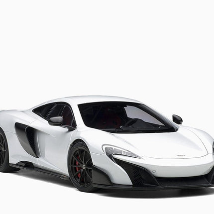 https://www.mydiecastcars.com/wp-content/uploads/2023/01/mclaren-675lt-white-autoart-1.jpg