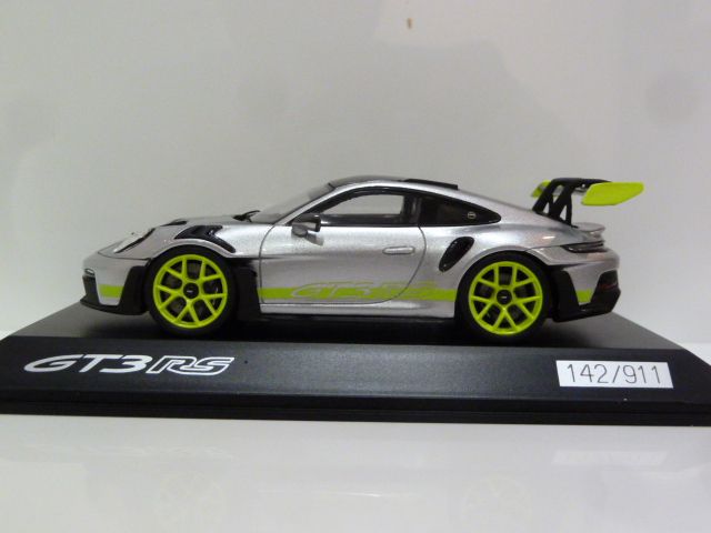 Porsche 911 GT3 RS 992 Porsche Experience Center Hockenheim 1:43 Spark – Silver / Acid Green - view 2