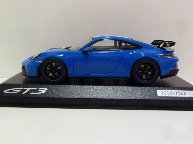 Porsche 911 GT3 992 Porsche Experience Center Franciacorta 1:43 Minichamps – Shark Blue - view 2