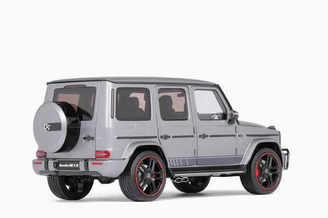 https://www.mydiecastcars.com/wp-content/uploads/2022/07/mercedes-amg-g-63-almost-real-2w.jpg