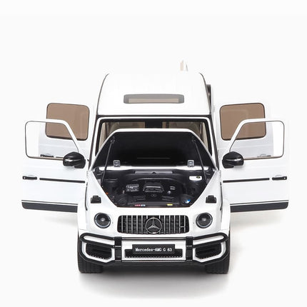 https://www.mydiecastcars.com/wp-content/uploads/2022/09/mercedes-amg-g-63-white-almost-real-4.jpg