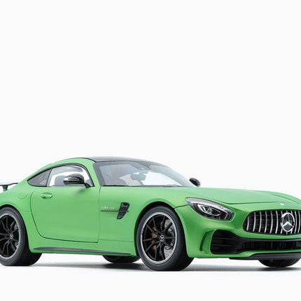 https://www.mydiecastcars.com/wp-content/uploads/2018/12/mercedes-amg-gt-green-2-2.jpg