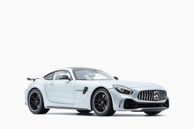 https://www.mydiecastcars.com/wp-content/uploads/2018/05/mercedes-amg-gtr-silver-1-2.jpg