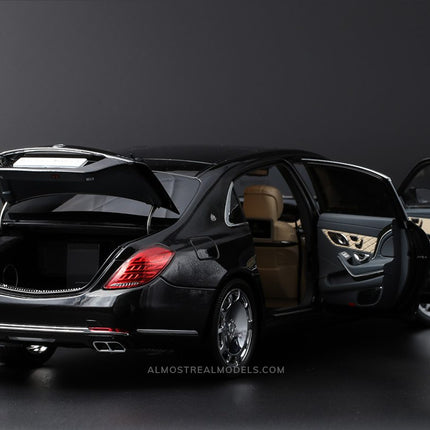 https://www.mydiecastcars.com/wp-content/uploads/2018/02/mercedes-maybach-black-6.jpg