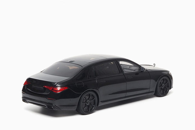 https://www.mydiecastcars.com/wp-content/uploads/2024/10/mercedes-maybach-black-almost-real-4.jpg