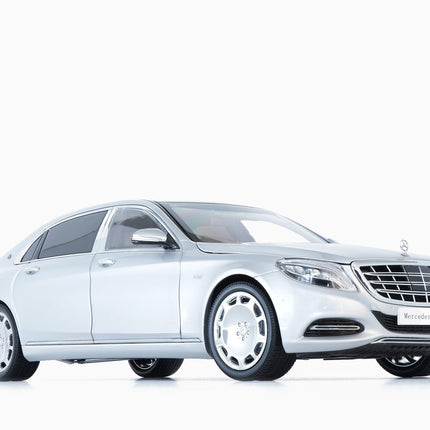 https://www.mydiecastcars.com/wp-content/uploads/2018/12/mercedes-maybach-s-class-silver-1.jpg