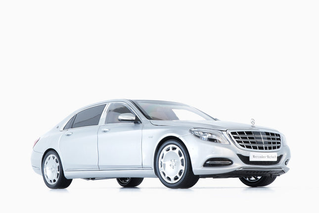 https://www.mydiecastcars.com/wp-content/uploads/2018/12/mercedes-maybach-s-class-silver-1.jpg