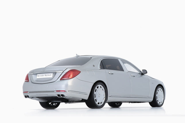 https://www.mydiecastcars.com/wp-content/uploads/2018/12/mercedes-maybach-s-class-silver-2.jpg