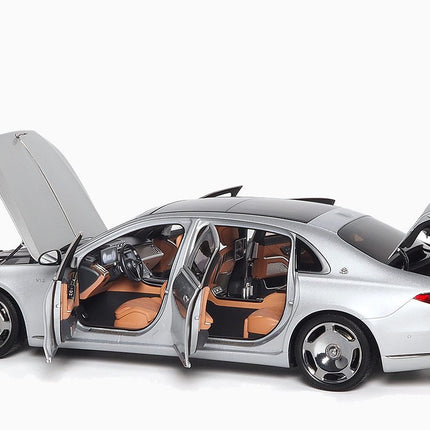 https://www.mydiecastcars.com/wp-content/uploads/2023/06/mercedes-maybach-silver-almost-real-3.jpg