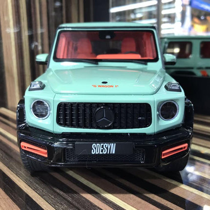GT Spirit 1/18 Mercedes-Benz G63 AMG Resin Model Tiffany Black - studio product photo of the scale model