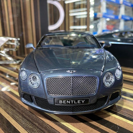 Minichamps 1/18 Bentley Continental GT 2015 Diecast Model Steel Blue - studio product photo of the scale model