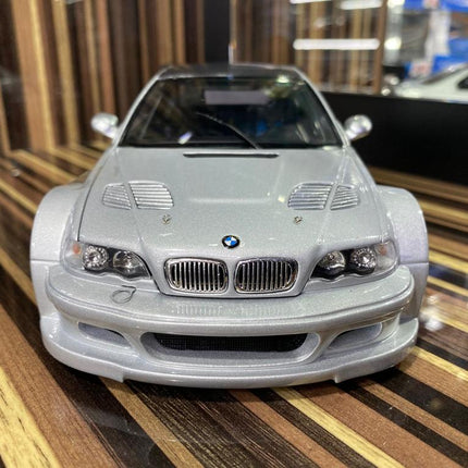 Minichamps BMW M3 GTR 2001 1:18 Silver Diecast Model - studio product photo of the scale model