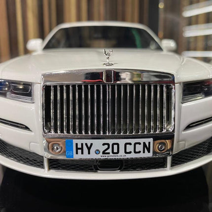 Motorhelix 1/18 Rolls-Royce Ghost EWB White Resin Model Car - fine detailed model replica
