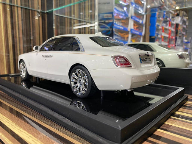 Motorhelix 1/18 Rolls-Royce Ghost EWB White Resin Model Car - studio product photo of the scale model
