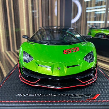 MR Lamborghini Aventador SVJ 1:18 Resin Model Green - studio product photo of the scale model