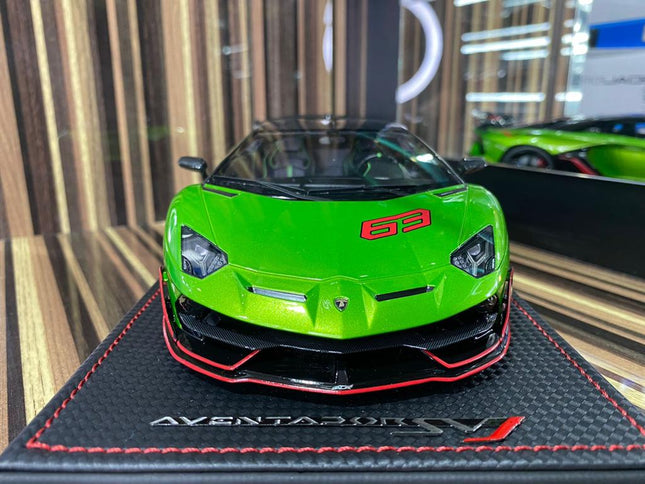 MR Lamborghini Aventador SVJ 1:18 Resin Model Green - studio product photo of the scale model