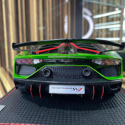 MR Lamborghini Aventador SVJ 1:18 Resin Model Green - collectible scale model car