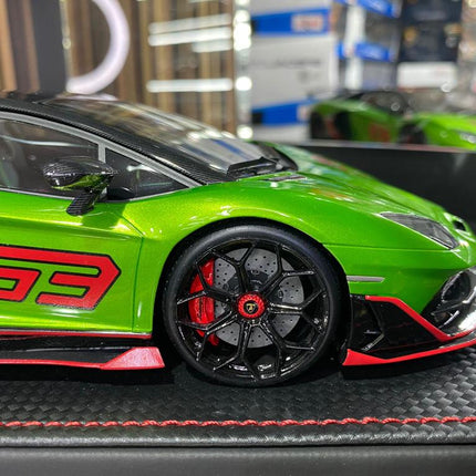 MR Lamborghini Aventador SVJ 1:18 Resin Model Green - premium collector scale model