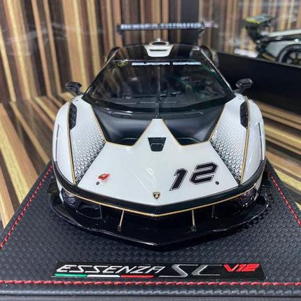 MR Lamborghini Essensa SC V12 1:18 Resin Diecast Model Car White & Carbon - studio product photo of the scale model