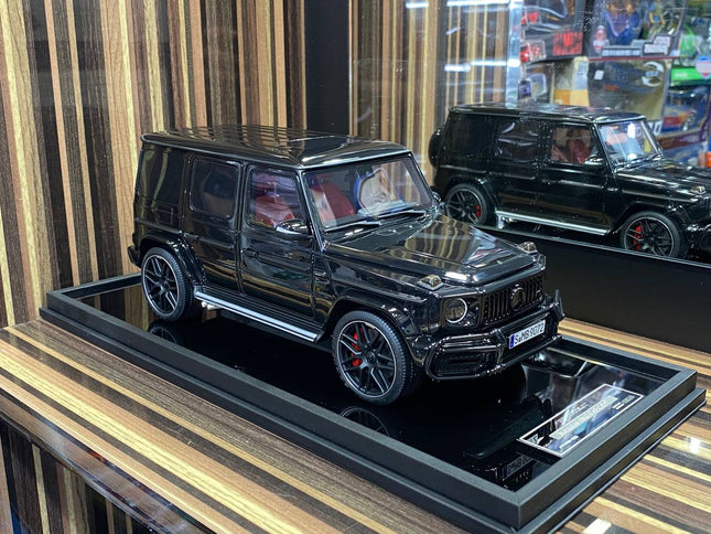 MotorHelix 1/18 Mercedes-Benz AMG G-63 2019 Resin Model Black - detailed collector display model