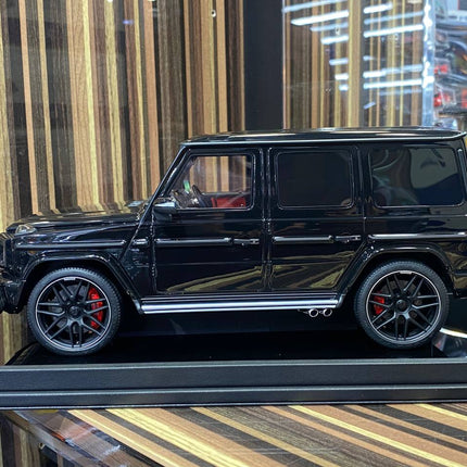 MotorHelix 1/18 Mercedes-Benz AMG G-63 2019 Resin Model Black - collectible scale model car