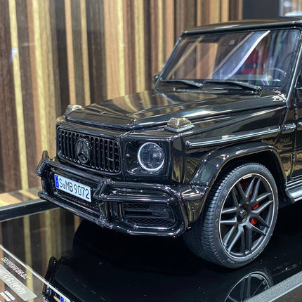 MotorHelix 1/18 Mercedes-Benz AMG G-63 2019 Resin Model Black - showroom-quality model replica