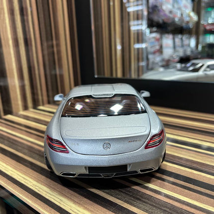 Minichamps Mercedes-Benz SLS 1/18 Diecast Model Matt Silver - scale model for display