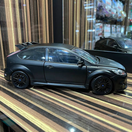 Minichamps Ford Focus RS500 1/18 Diecast Model All Opening Matt Black - collectible scale model car