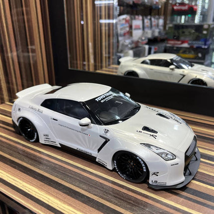 GT Spirit Nissan GTR R35 LBWK - 1/18 Resin Model, Not Opening - White - detailed collector display model