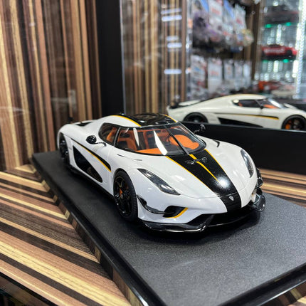 GT Spirit Koenigsegg Jesko Absolut 1/18 Resin Model Grey - studio product photo of the scale model