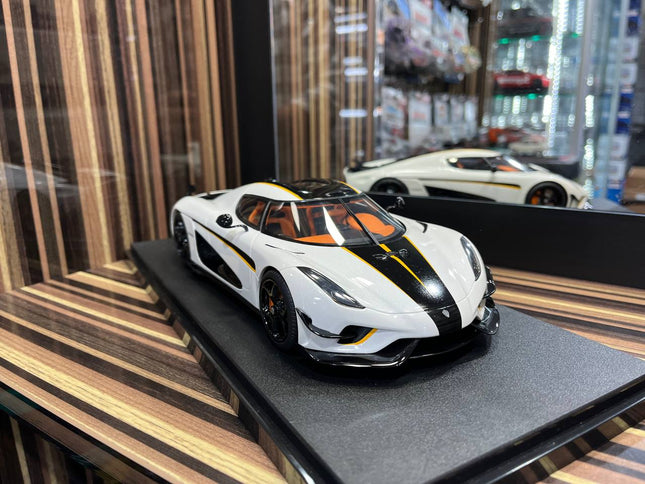 GT Spirit Koenigsegg Jesko Absolut 1/18 Resin Model Grey - studio product photo of the scale model