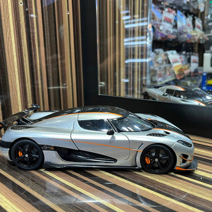AutoArt Koenigsegg Agera RS Silver 1:18 Diecast Model Car - fine detailed model replica