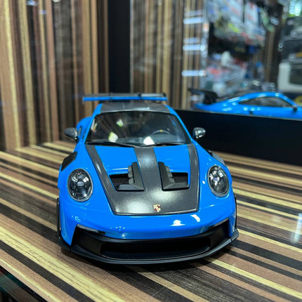 Minichamps Porsche GT3RS 1:18 Blue Diecast Model Car Partial Opening - collector edition scale model