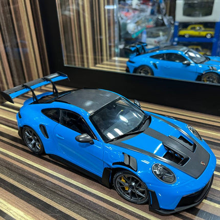 Minichamps Porsche GT3RS 1:18 Blue Diecast Model Car Partial Opening - detailed collector display model
