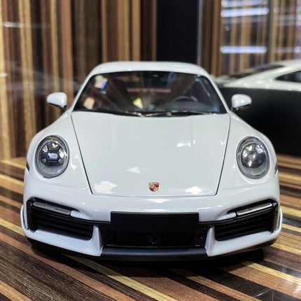 Minichamps 1/18 Porsche 911 Turbo S White All Opening Diecast Model - collector edition scale model