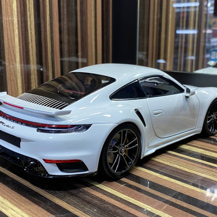 Minichamps 1/18 Porsche 911 Turbo S White All Opening Diecast Model - premium collector scale model