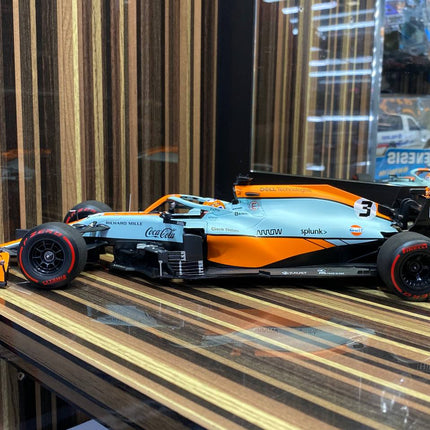 Minichamps 1/18 McLaren MCL35M Daniel Ricciardo Monaco GP 2021 Gulf - collectible scale model car