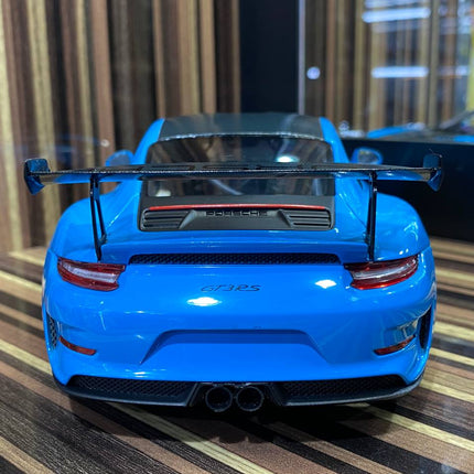 Minichamps Porsche 911 GT3 RS 991.2 2019 Weissach Package 1/18 Blue Resin - detailed die-cast style model