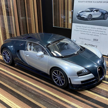AutoArt Bugatti Veyron 16.4 Super Sport Dark Blue 1:18 Diecast Model Car - studio product photo of the scale model