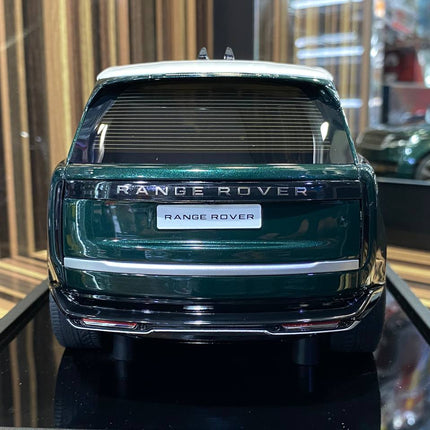 MotorHelix Range Rover Autobiography British Racing Green 1:18 Resin Model Car - premium collector scale model