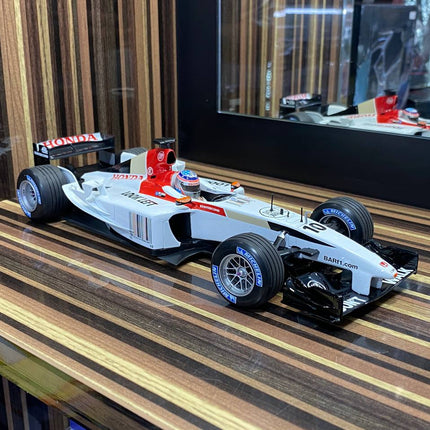 Minichamps 1/18 Honda B-A-R Presentation #10 T. Sato 200 Diecast Model Car - studio product photo of the scale model