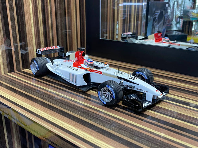 Minichamps 1/18 Honda B-A-R Presentation #10 T. Sato 200 Diecast Model Car - studio product photo of the scale model
