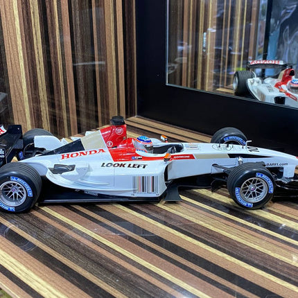 Minichamps 1/18 Honda B-A-R Presentation #10 T. Sato 200 Diecast Model Car - scale model for display