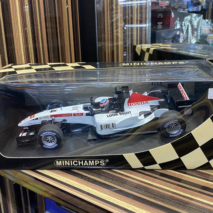 Minichamps 1/18 Honda B-A-R #4 T. Sato 2005 White/Red Diecast Model - premium collector scale model