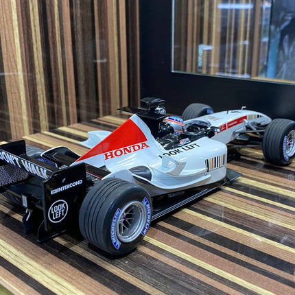 Minichamps 1/18 Honda B-A-R #4 T. Sato 2005 White/Red Diecast Model - fine detailed model replica