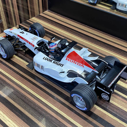 Minichamps 1/18 Honda B-A-R #4 T. Sato 2005 White/Red Diecast Model - collectible scale model car