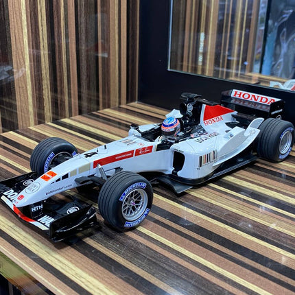 Minichamps 1/18 Honda B-A-R #4 T. Sato 2005 White/Red Diecast Model - detailed collector display model